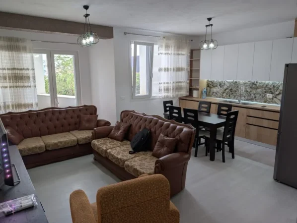 Tirane, jap me qera apartament 2+1+Ballkon Kati 2, 96 m² 700 € (River Residence, Astir.)