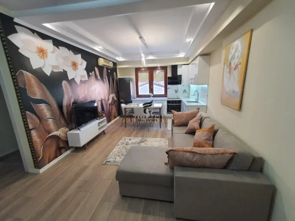 Tirane, jepet me qera apartament 2+1 Kati 3, 91 m² 850 € (MYSLYM SHYRI)