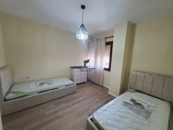 Tirane, jepet me qera apartament 2+1 Kati 3, 91 m² 850 € (MYSLYM SHYRI)