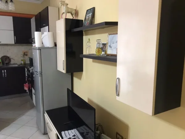 Tirane, jepet me qera apartament 1+1 Kati 6, 65 m² 400 € (Astir ,2 Palmat)