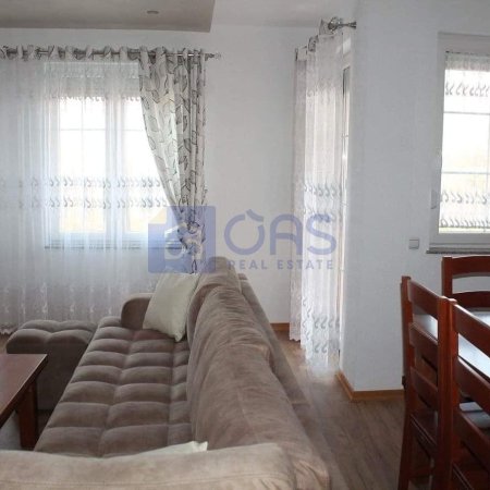 Tirane, jepet me qera apartament 2+1+Aneks+Ballkon Kati 2, 105 m² 450 € (5 Maji , Pran shkolles &quot;Kico Blushi&quot; .)