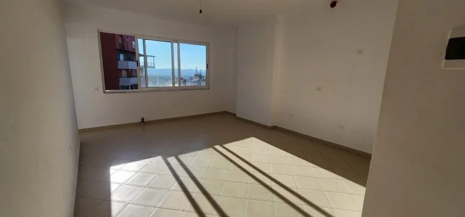 Tirane, shitet apartament 1+1+Ballkon Kati 4, 59 m² 78.000 € (Fresk , Rruga e Teleferikut)