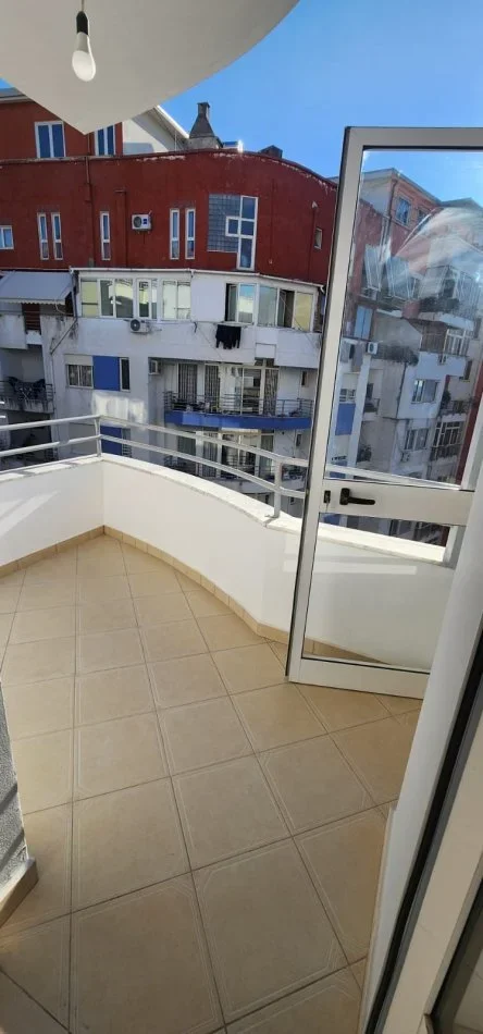 Tirane, shitet apartament 1+1+Ballkon Kati 4, 59 m² 78.000 € (Fresk , Rruga e Teleferikut)