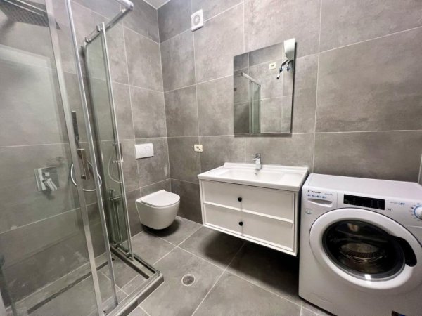 Tirane, jepet me qera apartament 2+1 Kati 2, 120 m² 600 € 