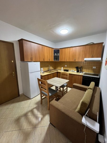 Tirane, jepet me qera apartament 1+1+Ballkon , 40 m² 400 € 