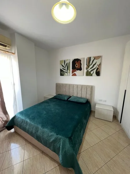Tirane, jepet me qera apartament 1+1+Ballkon , 40 m² 400 € 