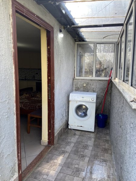 Tirane, jepet me qera garsonier Kati 1, 40 m² 150 € (Rruga Jordan Misja)