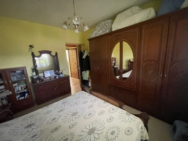 Tirane, shes apartament duplex 3+1+Aneks+Ballkon Kati 5, 106 m² 180.000 € (Rruga bardhyl)