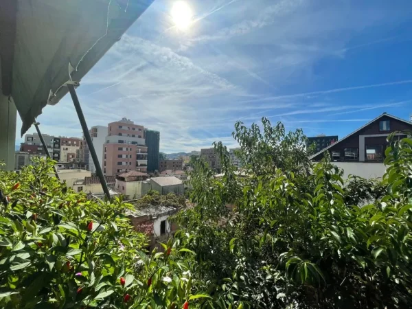 Tirane, shes apartament duplex 3+1+Aneks+Ballkon Kati 5, 106 m² 180.000 € (Rruga bardhyl)