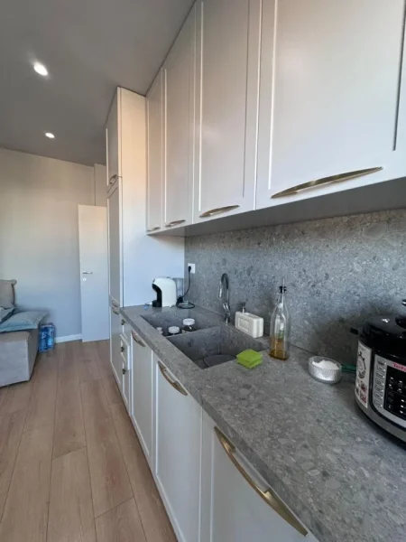 Tirane, shitet apartament 1+1+Ballkon Kati 4, 74 m² 135.000 € (Rruga Osman Jonuzi)