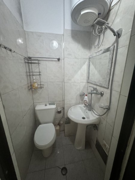 Tirane, jepet me qera garsonier Kati 2, 25 m² 300 € (21 Dhjetori mulliri i vjeter)
