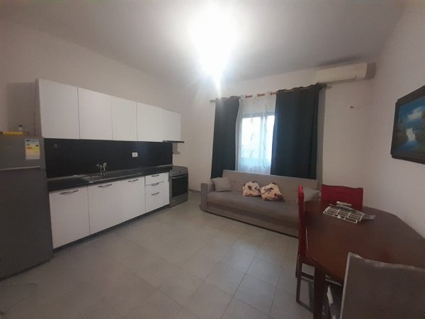 Tirane, jepet me qera Vile 1+1 Kati 1, 70 m² 350 € (Rruga Mihal Grameno)