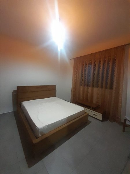 Tirane, jepet me qera Vile 1+1 Kati 1, 70 m² 350 € (Rruga Mihal Grameno)