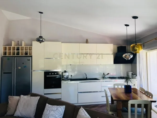 Tirane, jepet me qera apartament 3+1+Aneks+Ballkon Kati 4, 120 m² 850 € (Neom114010)