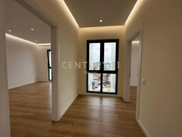 Tirane, jepet me qera apartament 2+1+Aneks+Ballkon Kati 9, 105 m² 860 € (Neom113991)