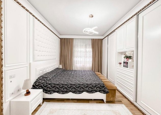Tirane, shitet apartament 3+1+Ballkon Kati 3, 123 m² 250.000 € (Kopshti Zoologjik)
