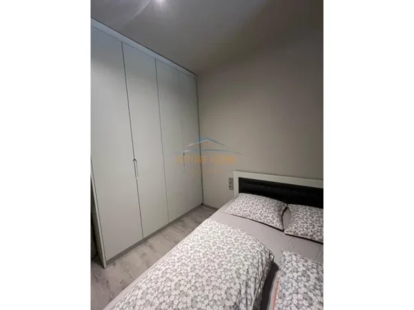 Shqiperi, jepet me qera apartament 1+1 Kati 2, 50 m² 600 € (Liqeni i Thate)