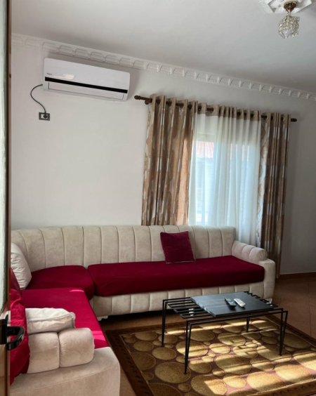 Tirane, jepet me qera Vile 2+1 Kati 2, 90 m² 450 € (Siri Kodra)