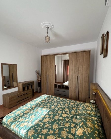 Tirane, jepet me qera Vile 2+1 Kati 2, 90 m² 450 € (Siri Kodra)