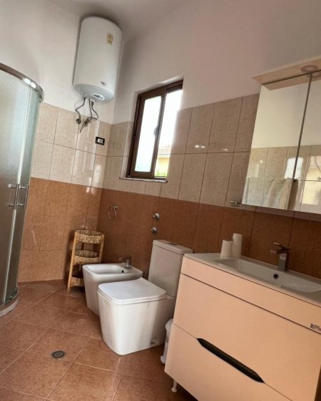 Tirane, jepet me qera Vile 2+1 Kati 2, 90 m² 450 € (Siri Kodra)
