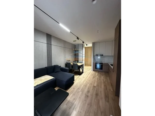 Tirane, jepet me qera apartament 2+1 Kati 2, 85 m² 850 € (Rruga e Kosovareve)