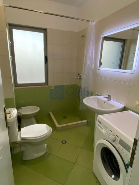 Tirane, jepet me qera apartament 1+1+Aneks+Ballkon Kati 8, 70 m² 400 € (Astir)