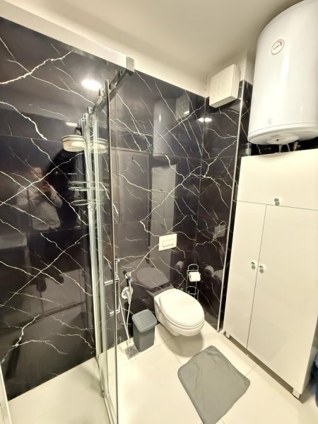 Tirane, jepet me qera apartament 1+1+Ballkon Kati 11, 70 m² 700 € (Komuna e Parisit)