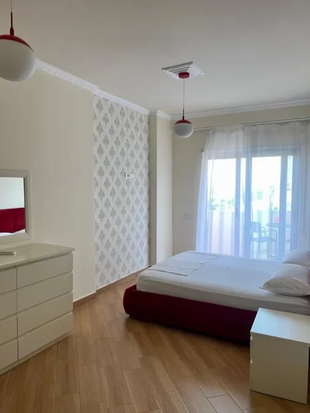 Vlore, shitet apartament 1+1+Ballkon Kati 4, 72 m² 198.000 € (Lungomare)