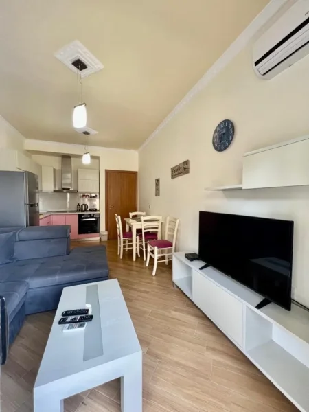 Vlore, shitet apartament 1+1+Ballkon Kati 4, 72 m² 198.000 € (Lungomare)