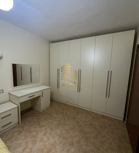 Tirane, jepet me qera apartament 1+1+Ballkon Kati 2, 50 m² 400 € (Rruga David Selenica – Selenica)