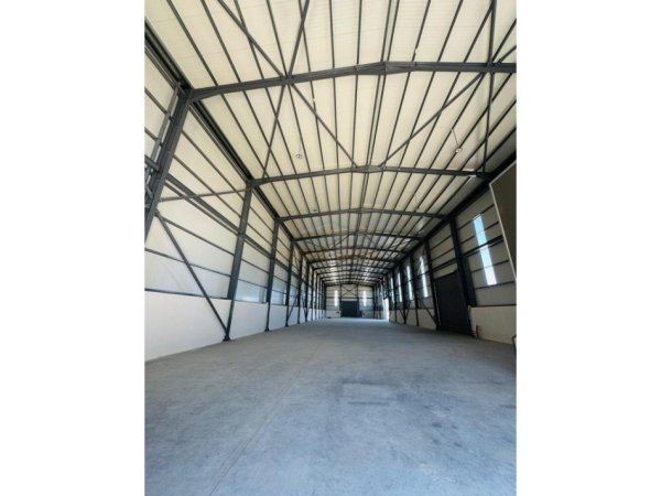 Tirane, shitet magazine Kati 0, 6.000 m² 3.200.000 € (AUTOSTRADA TIRANE DURRES)