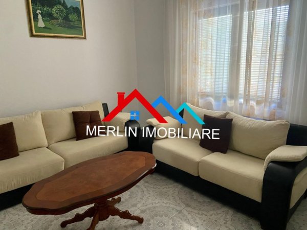 Tirane, jepet me qera apartament 2+1+Ballkon Kati 1, 110 m² 400 € (RRUGA 3 VELLEZERIT KONDI)