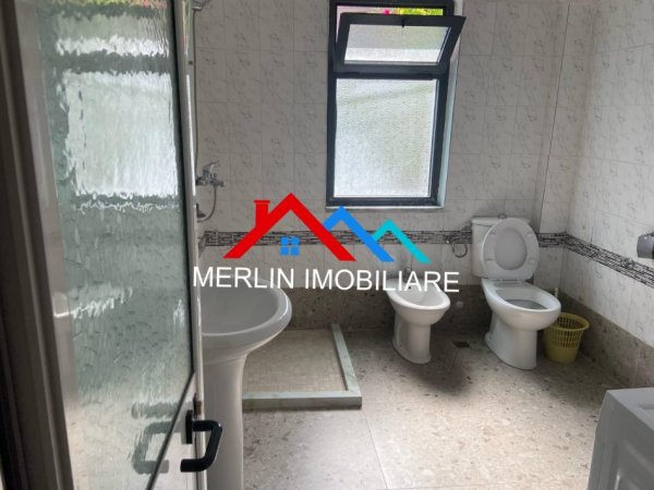Tirane, jepet me qera apartament 2+1+Ballkon Kati 1, 110 m² 400 € (RRUGA 3 VELLEZERIT KONDI)