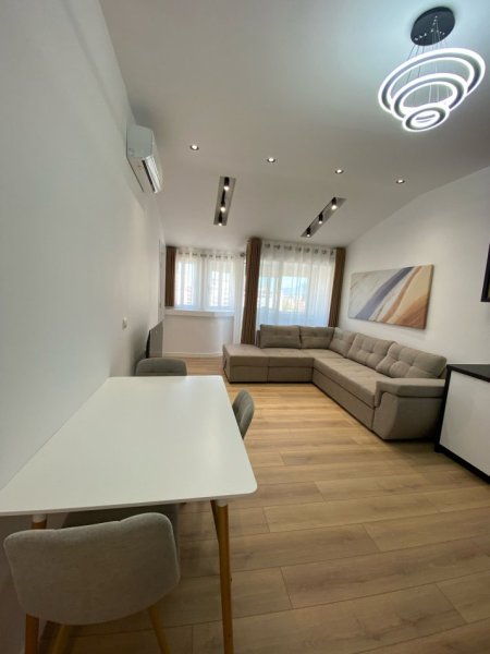 Tirane, shitet apartament 1+1+Ballkon Kati 8, 53 m² 89.000 € (Don Bosko)