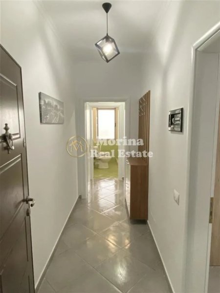 Tirane, jepet me qera apartament 1+1 Kati 8, 65 m² 400 € (Astir)