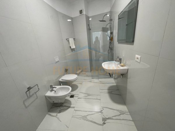 jepet me qera apartament 2+1 Kati 6, 98 m² 850 € (Fusha e Aviacionit)