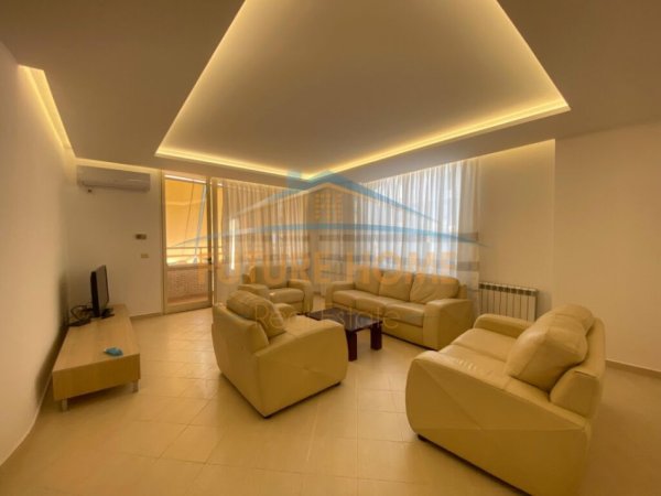 Tirane, jepet me qera apartament 1+1 Kati 8, 95 m² 700 € (Sami Frasheri)