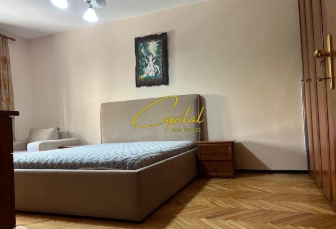 Tirane, jepet me qera apartament 2+1 Kati 3, 80 m² 700 € (RRUGA MYSLYM SHYRI)