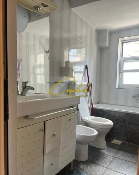 Tirane, jepet me qera apartament 2+1 Kati 3, 80 m² 700 € (RRUGA MYSLYM SHYRI)