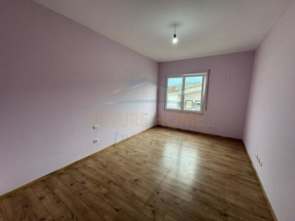Tirane, jepet me qera apartament 1+1 Kati 4, 65 m² 400 € (Liqeni i That , Tiran)
