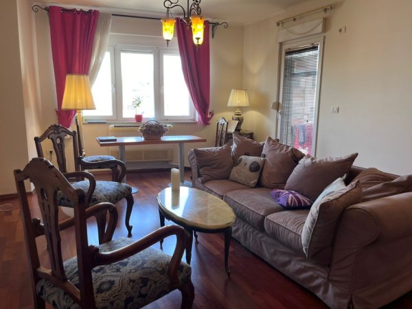Tirane, jepet me qera apartament 2+1 Kati 3, 125 m² 800 € (Rruga e Elbasanit)