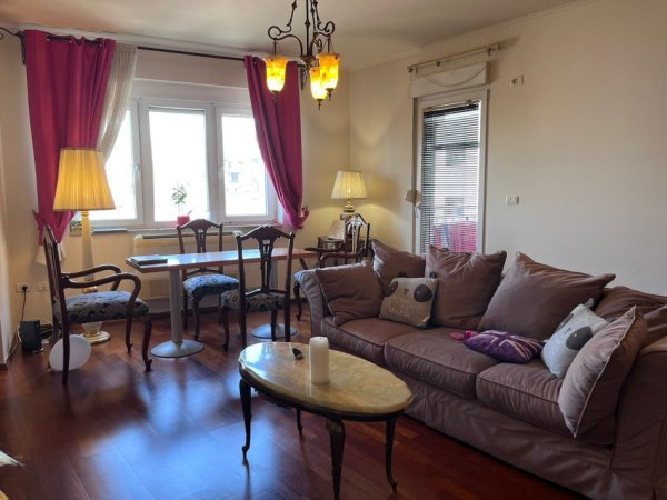 Tirane, jepet me qera apartament 2+1 Kati 3, 125 m² 800 € (Rruga e Elbasanit)