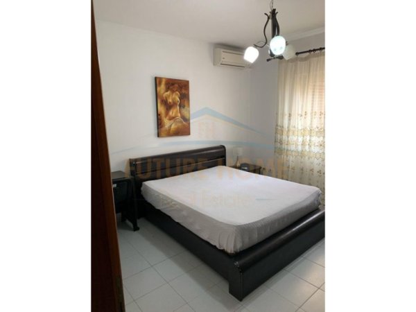 Tirane, jepet me qera apartament 2+1 Kati 6, 90 m² 350 € 