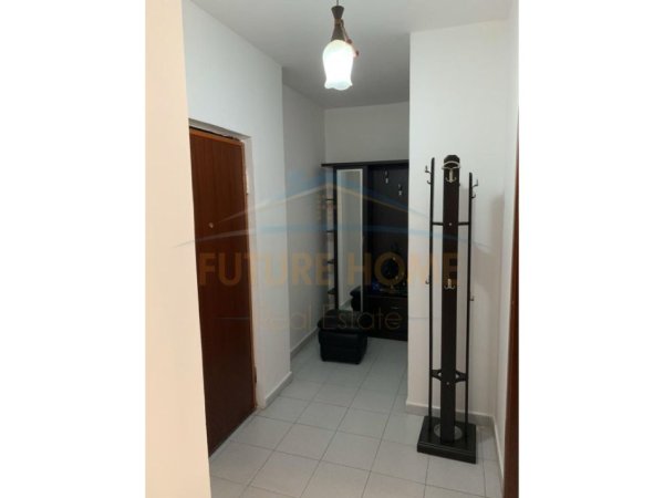 Tirane, jepet me qera apartament 2+1 Kati 6, 90 m² 350 € 