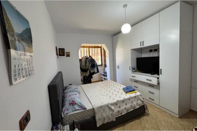 Tirane, shitet apartament 2+1+Ballkon Kati 3, 84 m² 168.000 € (Mine Peza)