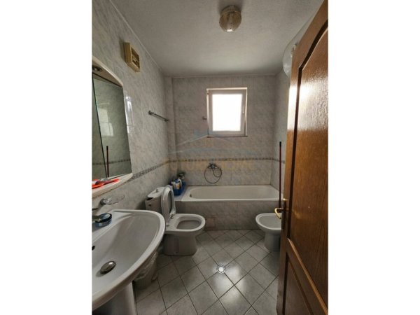 Tirane, shitet apartament 2+1 Kati 5, 92 m² 178.000 € (Medreseja)