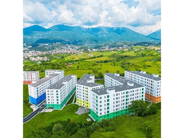 Tirane, jepet me qera apartament 1+1 Kati 4, 57 m² 420 € (Ali Dem)
