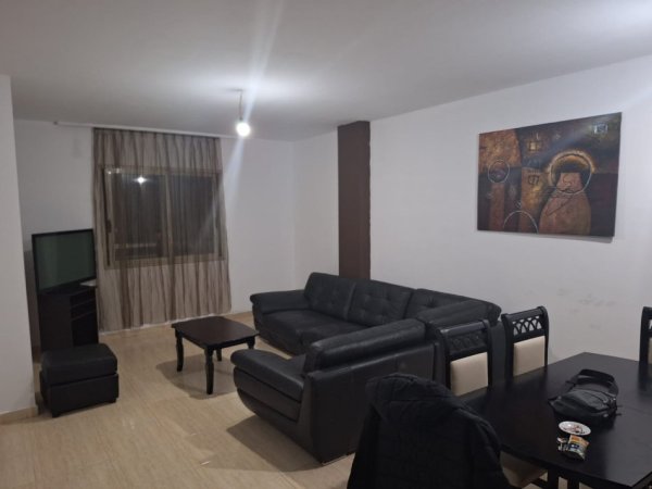 Tirane, jepet me qera apartament 2+1+Ballkon Kati 9, 108 m² 550 € (Rr Durresit)