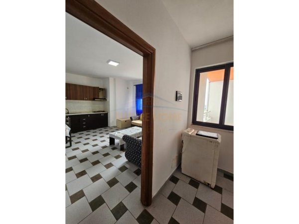 Tirane, jepet me qera 1+1 Kati 5, 52 m² 250 € (Mbrapa Galaktikut , Durres.)