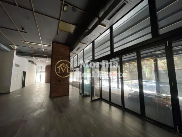Tirane, jepet me qera ambjent biznesi Kati 0, 321 m² 4.000 € (21 Dhjetori-Rruga Mihal Ciko)